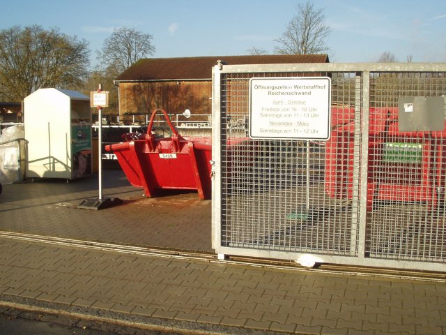 Wertstoffhof im Gewerbegebiet Altentränke 2